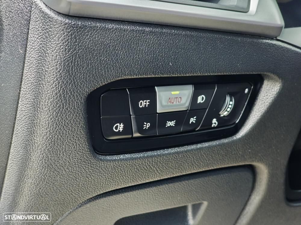 BMW 330 e Corporate Edition Auto - 13