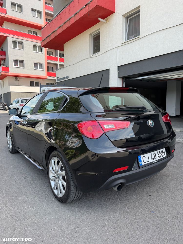 Alfa Romeo Giulietta 1.4 T-Jet Distinctive - 7
