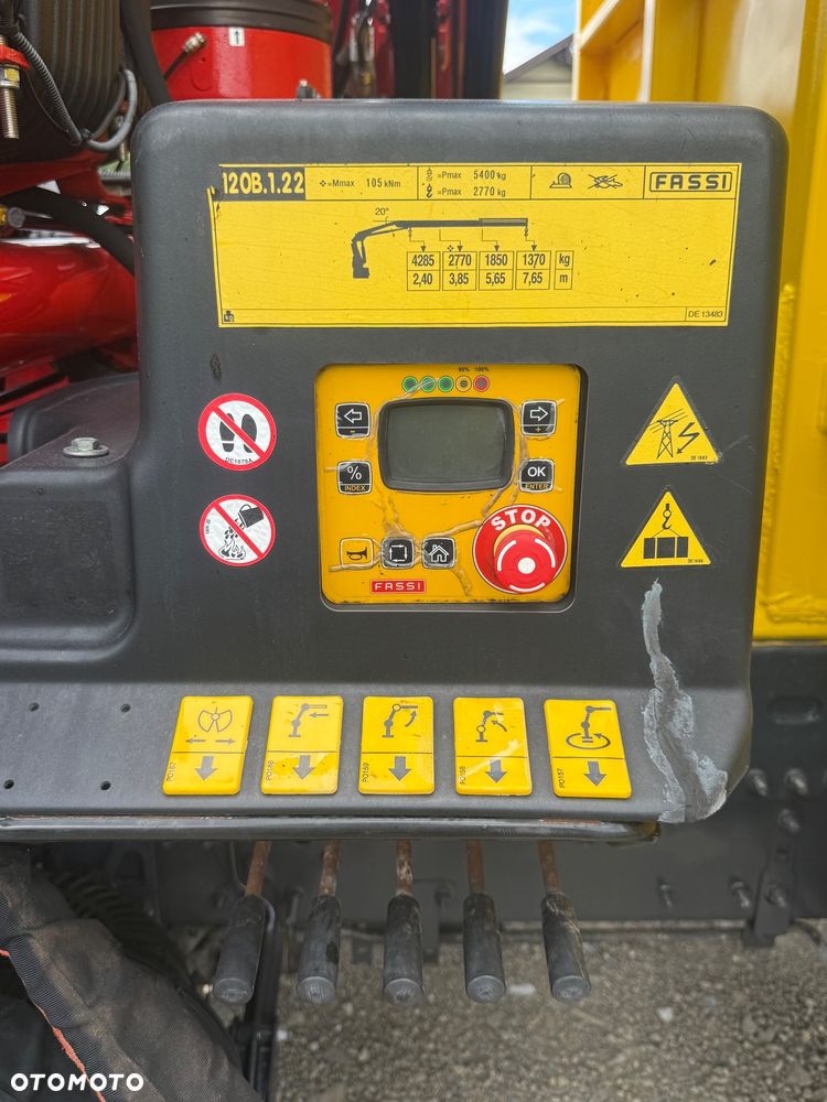 Renault C 320 SKRZYNIA 7.40m HDS FASSI F120B.1.22 + PILOT / 4x2 / STAN BDB - 7