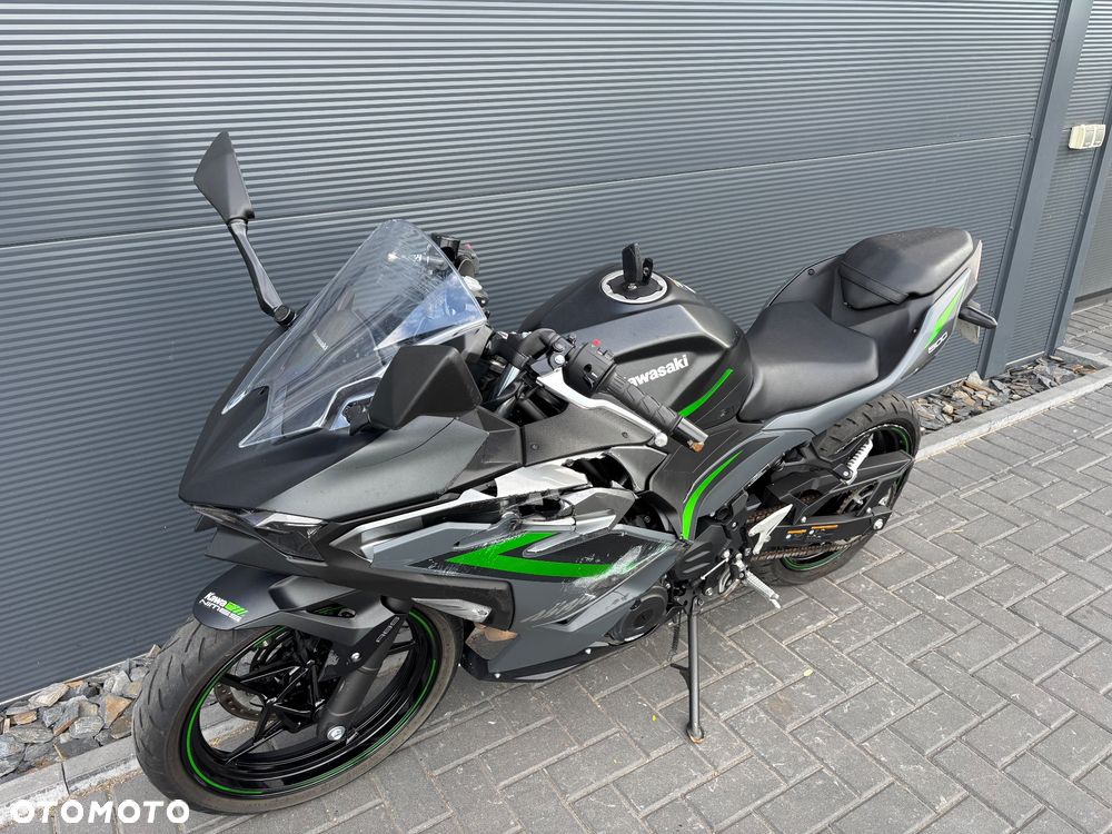 Kawasaki Ninja - 1