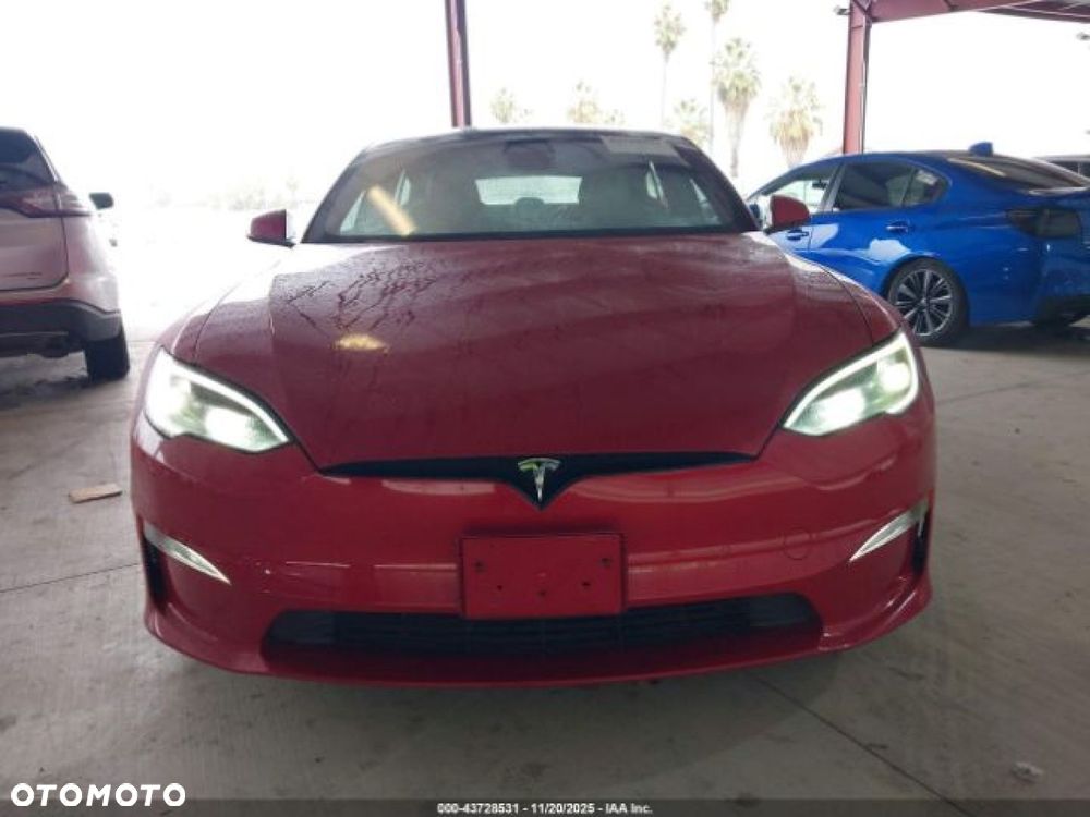 Tesla Model S - 7