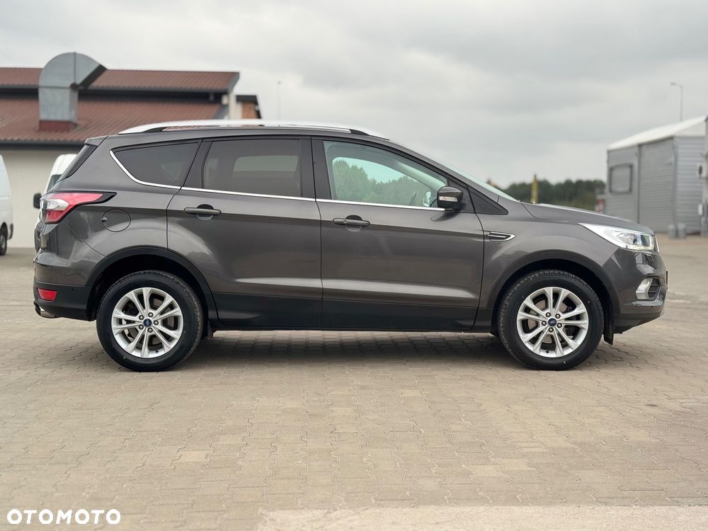 Ford Kuga 1.5 EcoBoost 2x4 Titanium - 5