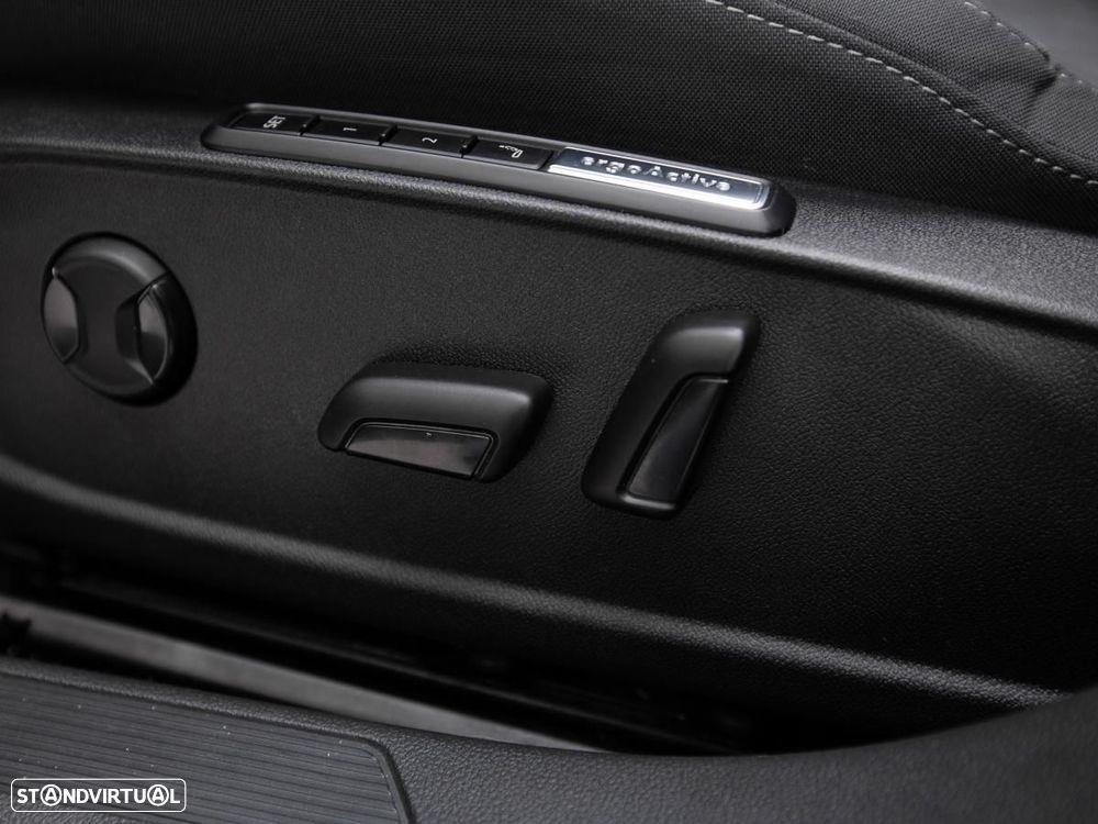 VW Golf Variant 1.5 eTSI Style DSG - 19