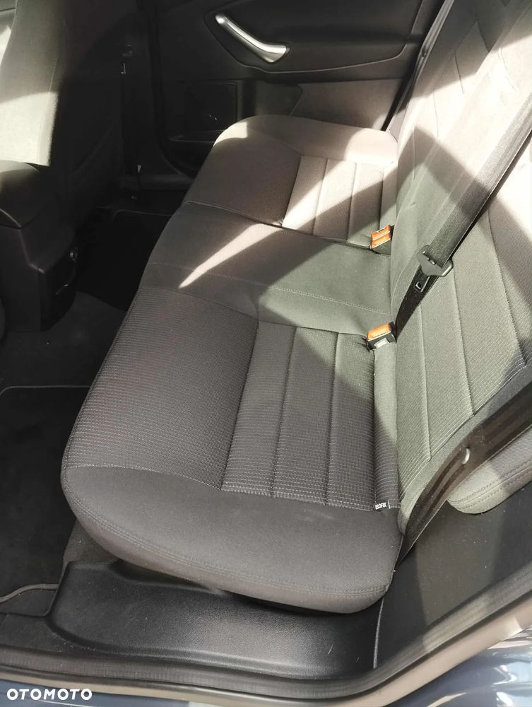 Ford Mondeo - 4