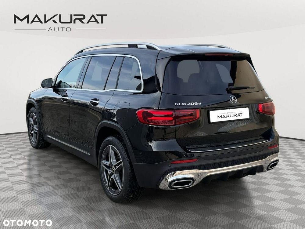 Mercedes-Benz GLB - 4