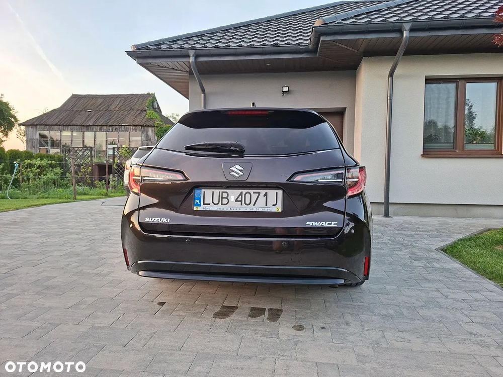Suzuki Swace 1.8 Hybrid Premium Plus CVT - 4