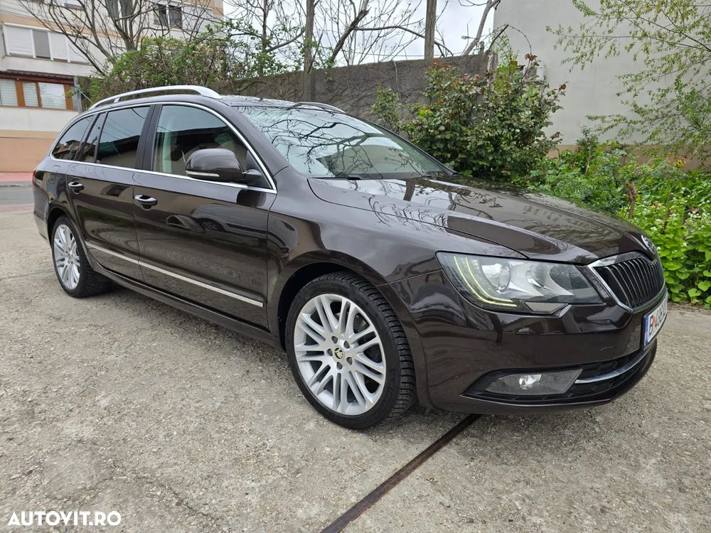 Skoda Superb 2.0 TDI 4X4 Elegance - 13
