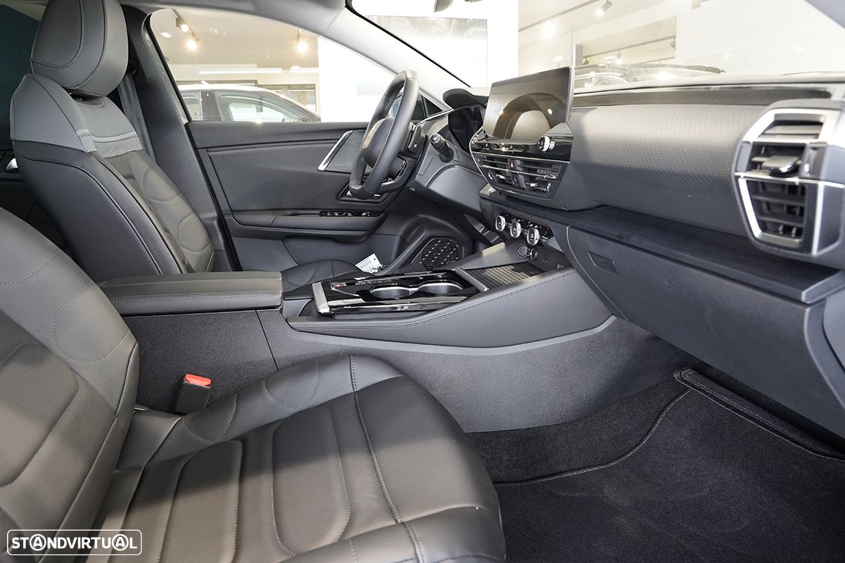Citroën C5 X 1.6 Hybrid Plus e-EAT8 - 21