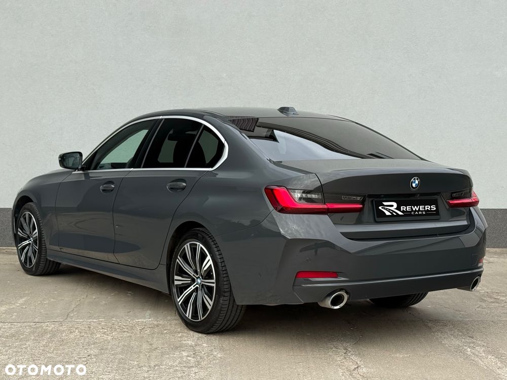 BMW 3 Series 2023 photo 3