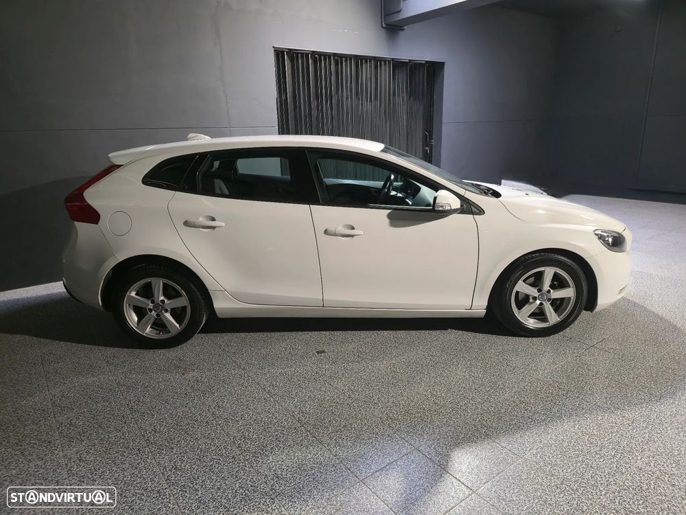 Volvo V40 2.0 D2 Kinetic - 10