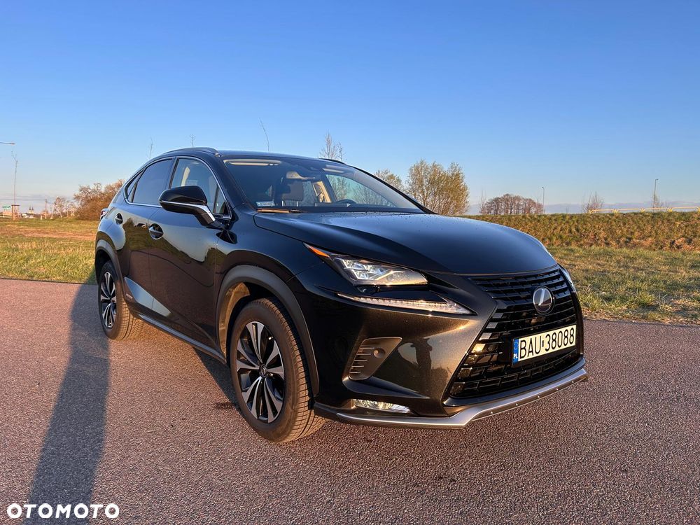 Lexus NX 300h F Impression AWD - 9