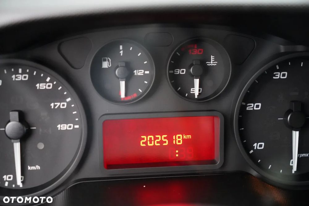 Iveco DAILY 35-140 / CHŁODNIA / AGREGAT PULSOR 400  / WINDA / BLIŹNIAK / - 35