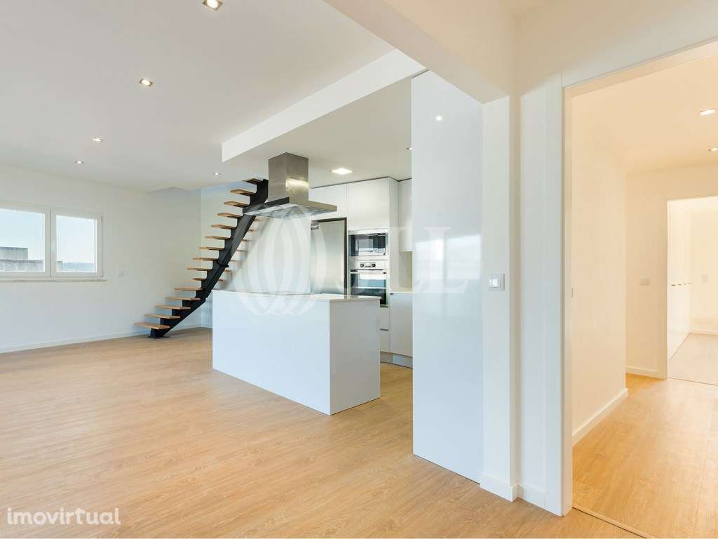 Apartamento T3 com varanda e estacionamento, em Loures - Grande imagem: 3/30