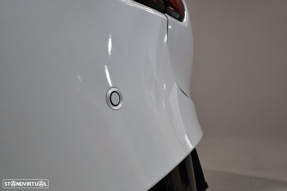 Xpeng P7i 86.2 kWh Long Range - 14