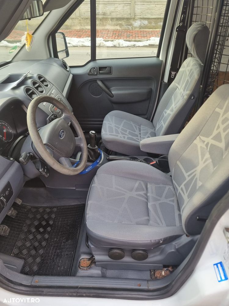 Ford Transit Connect - 9
