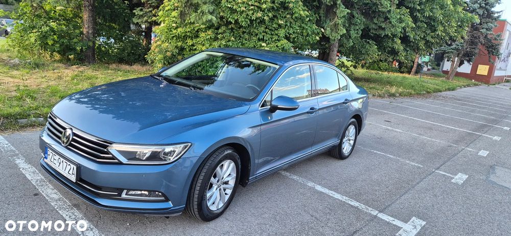 Volkswagen Passat - 11
