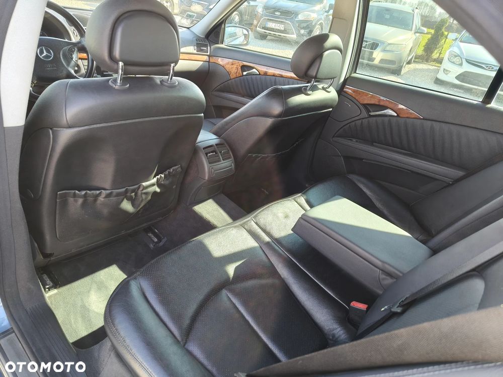 Mercedes-Benz Klasa E - 27