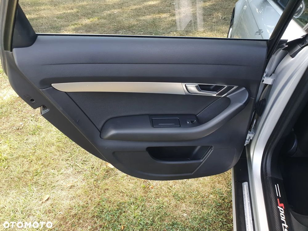 Audi A6 Avant 3.0 TDI DPF quattro tiptronic - 14