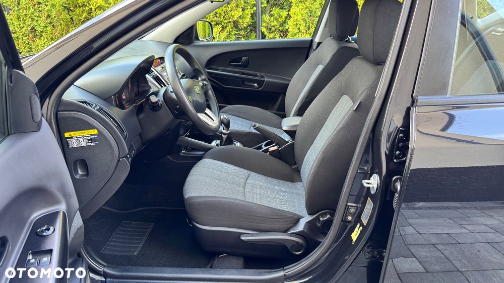 Kia Ceed - 24
