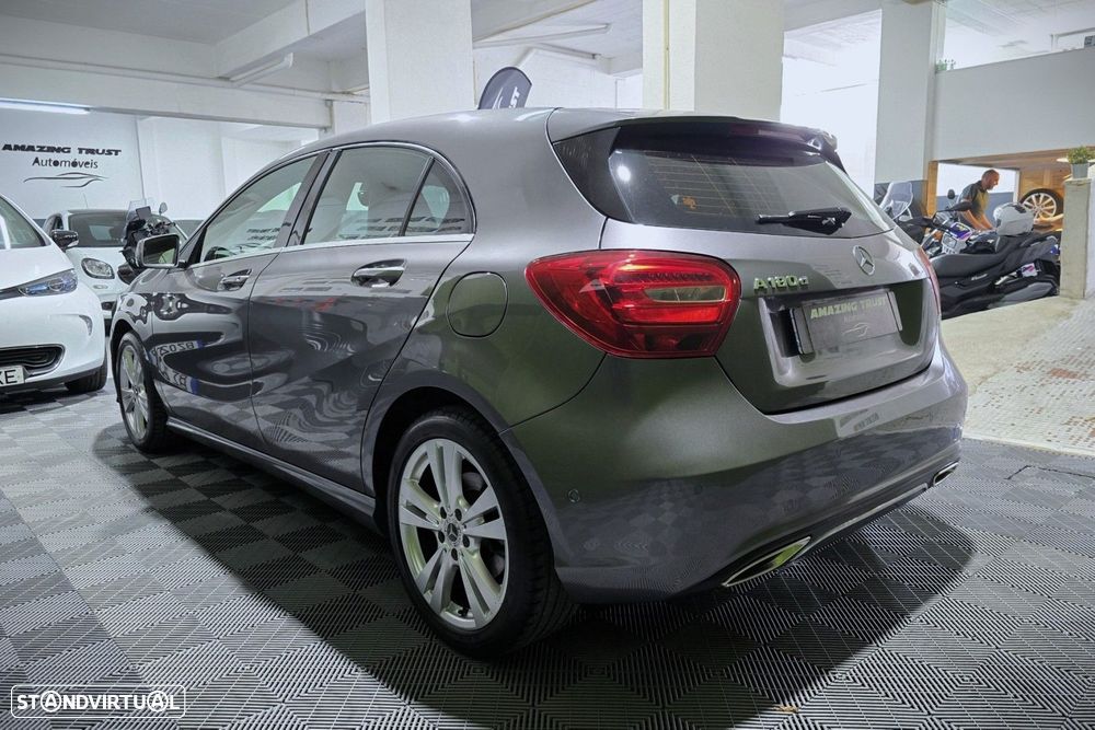 Mercedes-Benz A 180 d Urban — fotografia 6