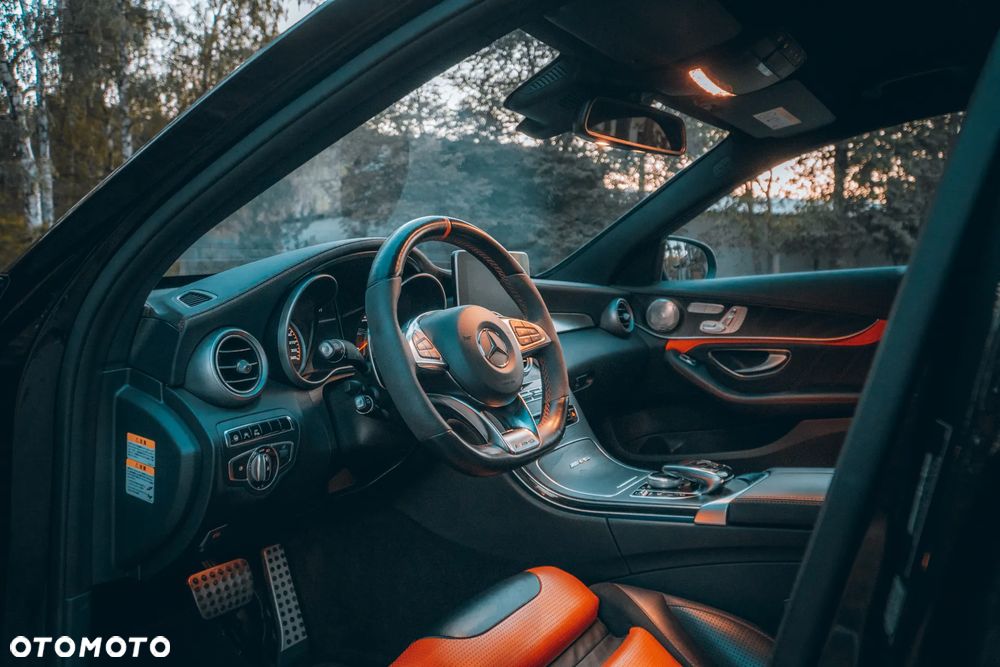 Mercedes-Benz Klasa C AMG 63 S AMG Speedshift 7G-MCT - 22