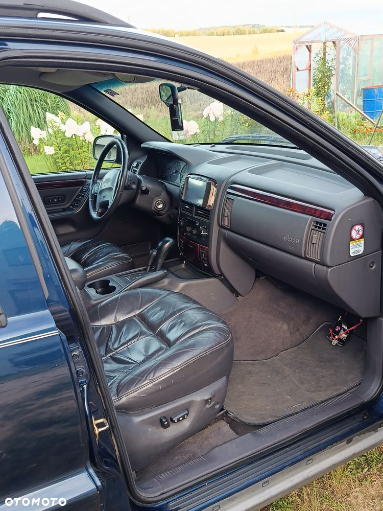 Jeep Cherokee - 4
