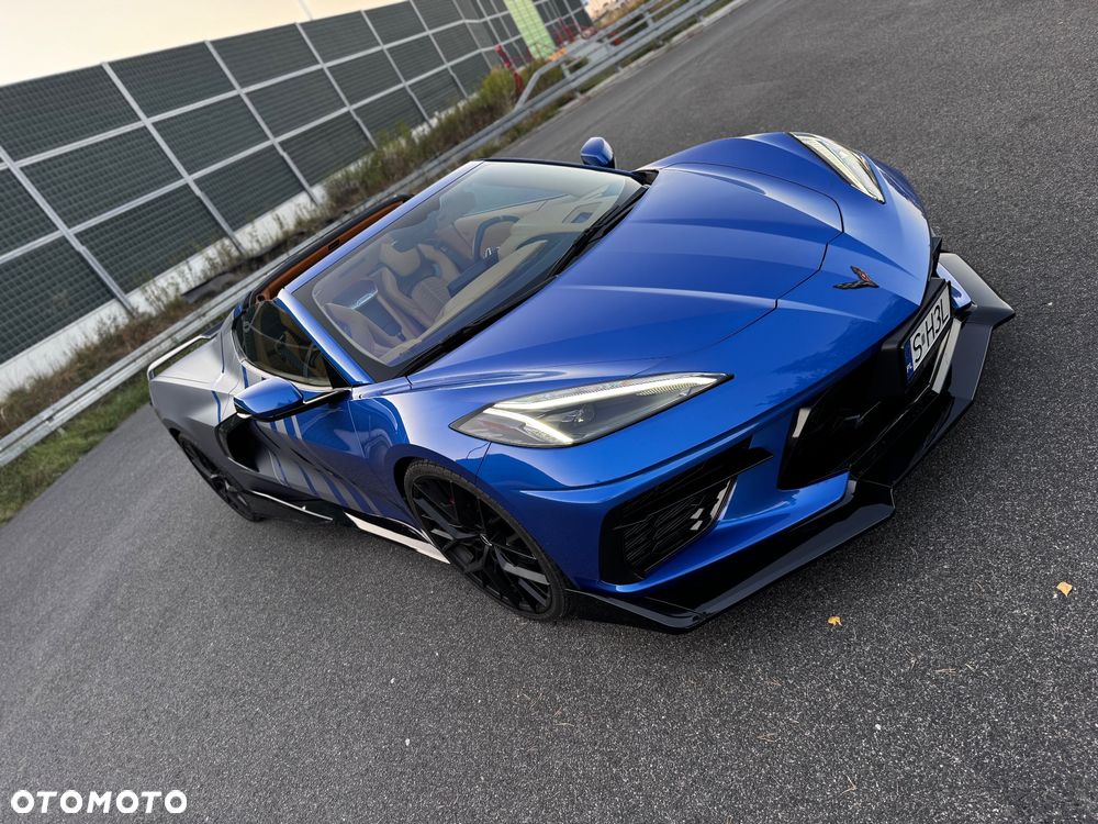 Chevrolet Corvette - 16