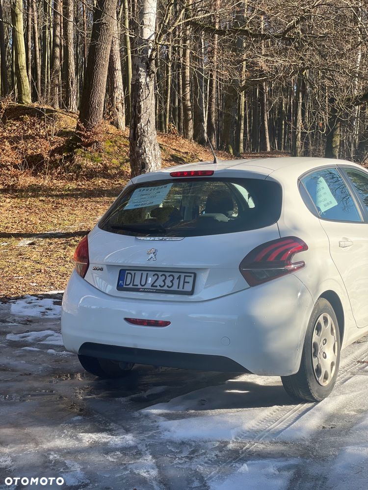 Peugeot 208 - 5