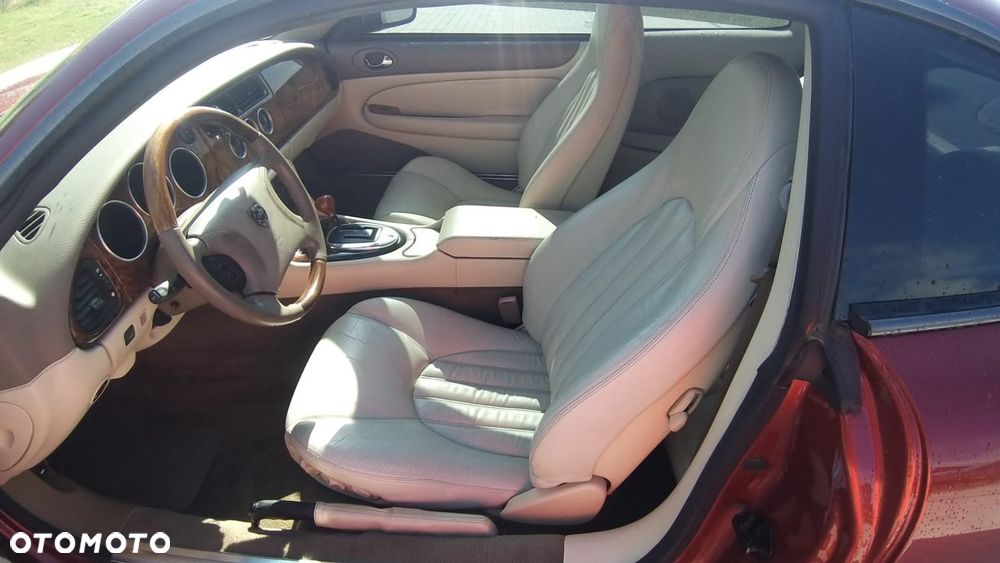 Jaguar XK Coupe - 5