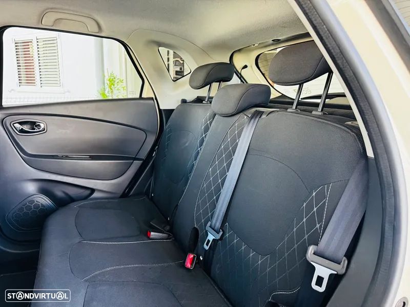 Renault Captur 1.5 dCi Exclusive - 22