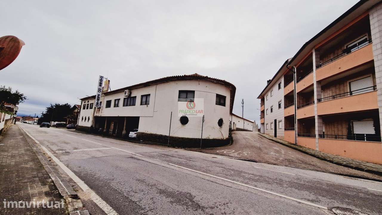 Prédio das Caves do Freixo - Grande imagem: 4/38