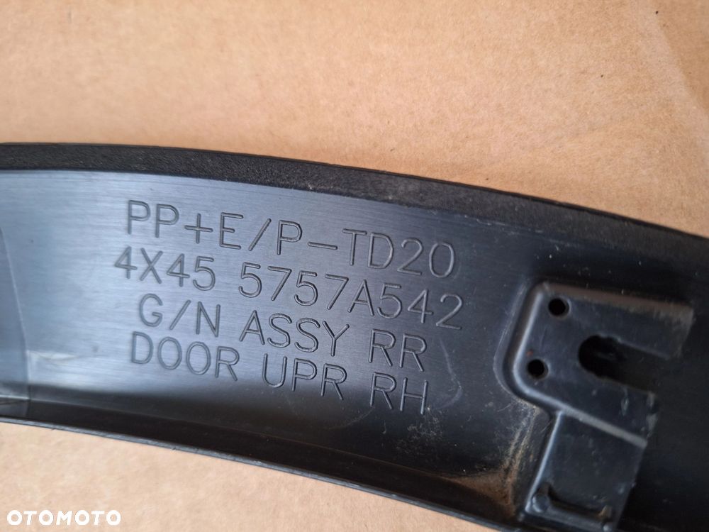 Listwa drzwi prawy tył tylnia Mitsubishi Eclipse Cross 17- ORYGINAŁ 5757A542 WYSYŁKA 24H - 5