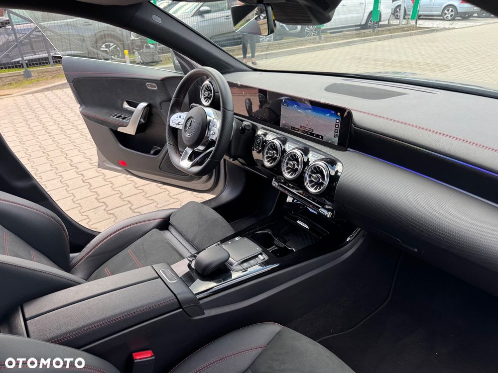 Mercedes-Benz CLA 200 Shooting Brake 7G-DCT Edition AMG Line - 19