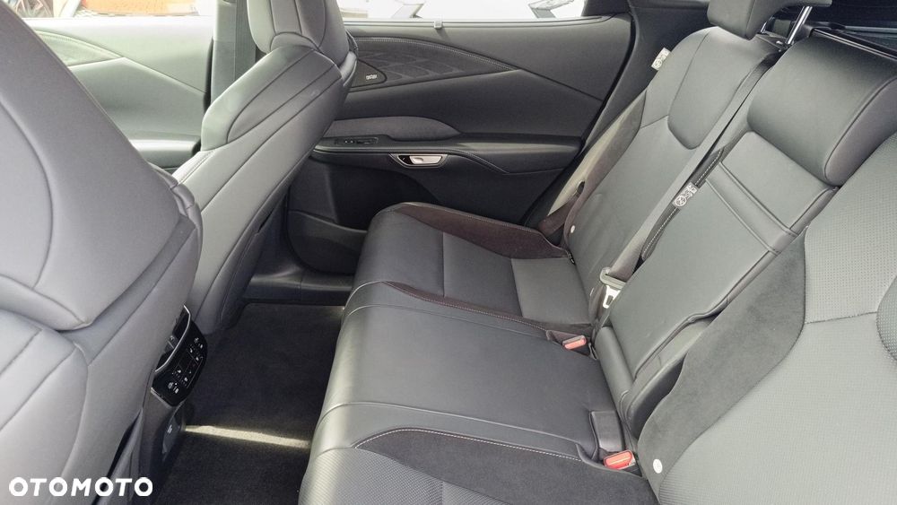 Lexus RX - 13
