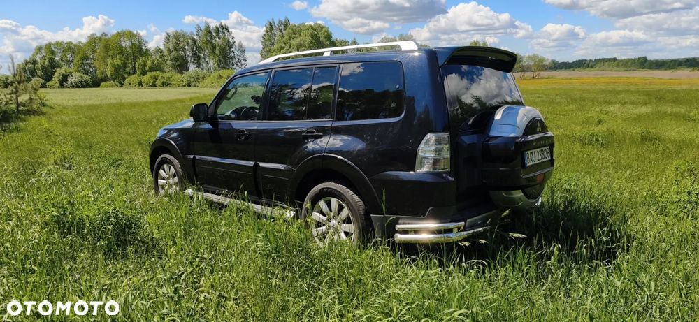 Mitsubishi Pajero - 4