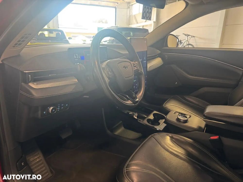 Ford Mustang Mach-E AWD PREMIUM - 10