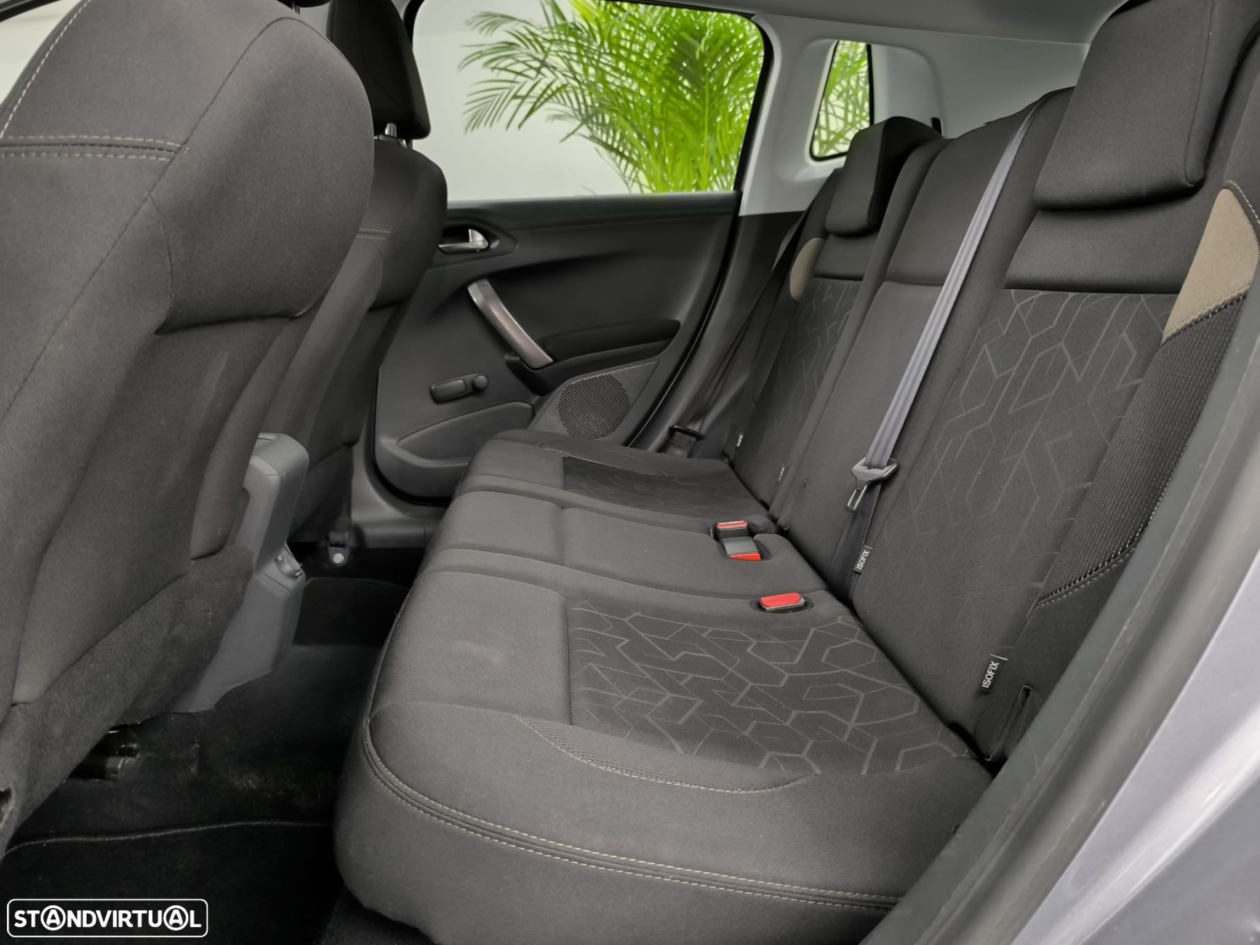 Peugeot 2008 1.2 PureTech Style - 31