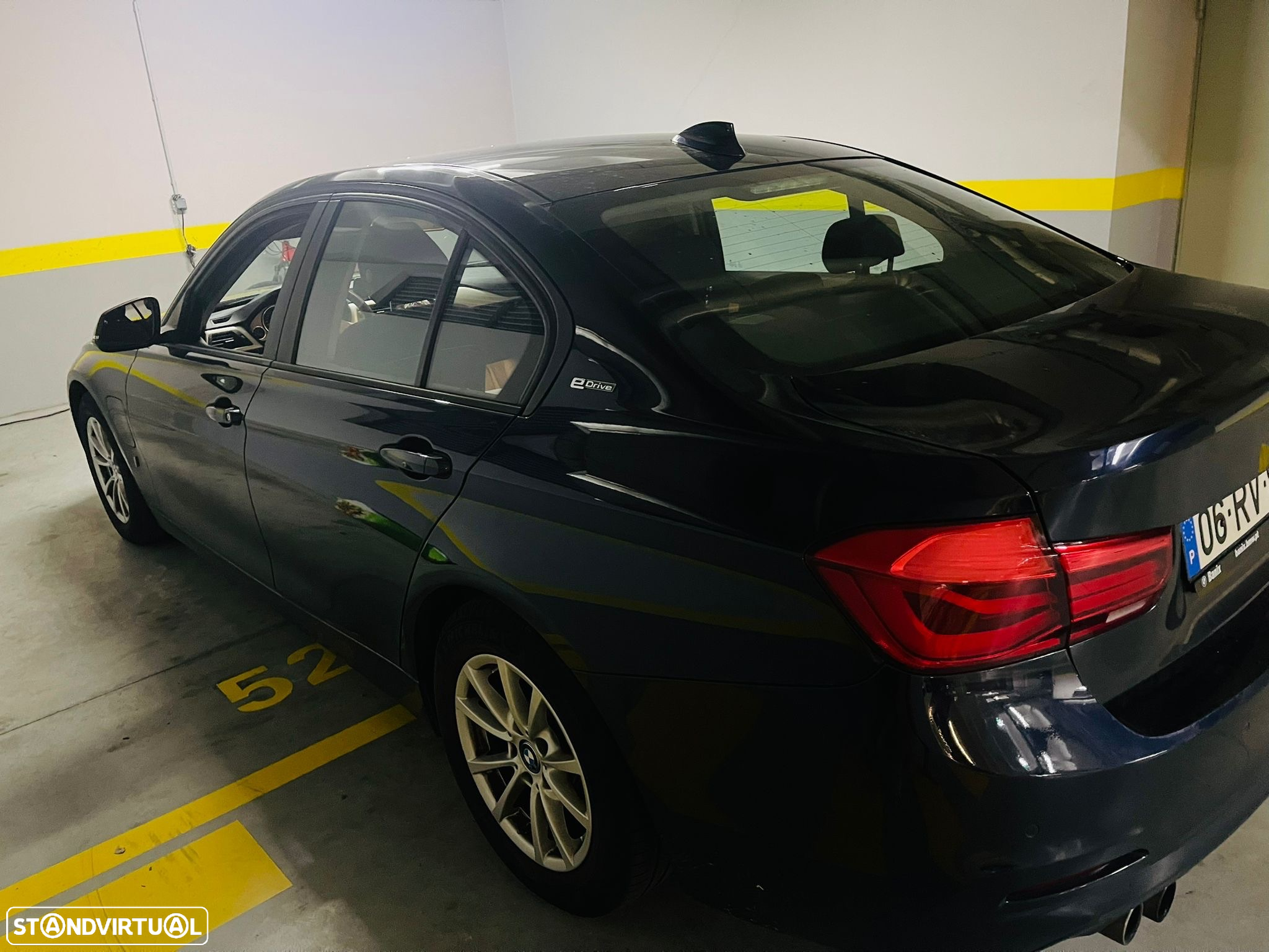 BMW 330 e iPerformance Advantage - 4