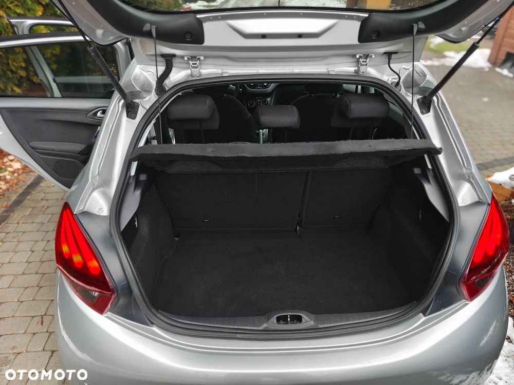 Peugeot 208 1.2 PureTech Style - 7