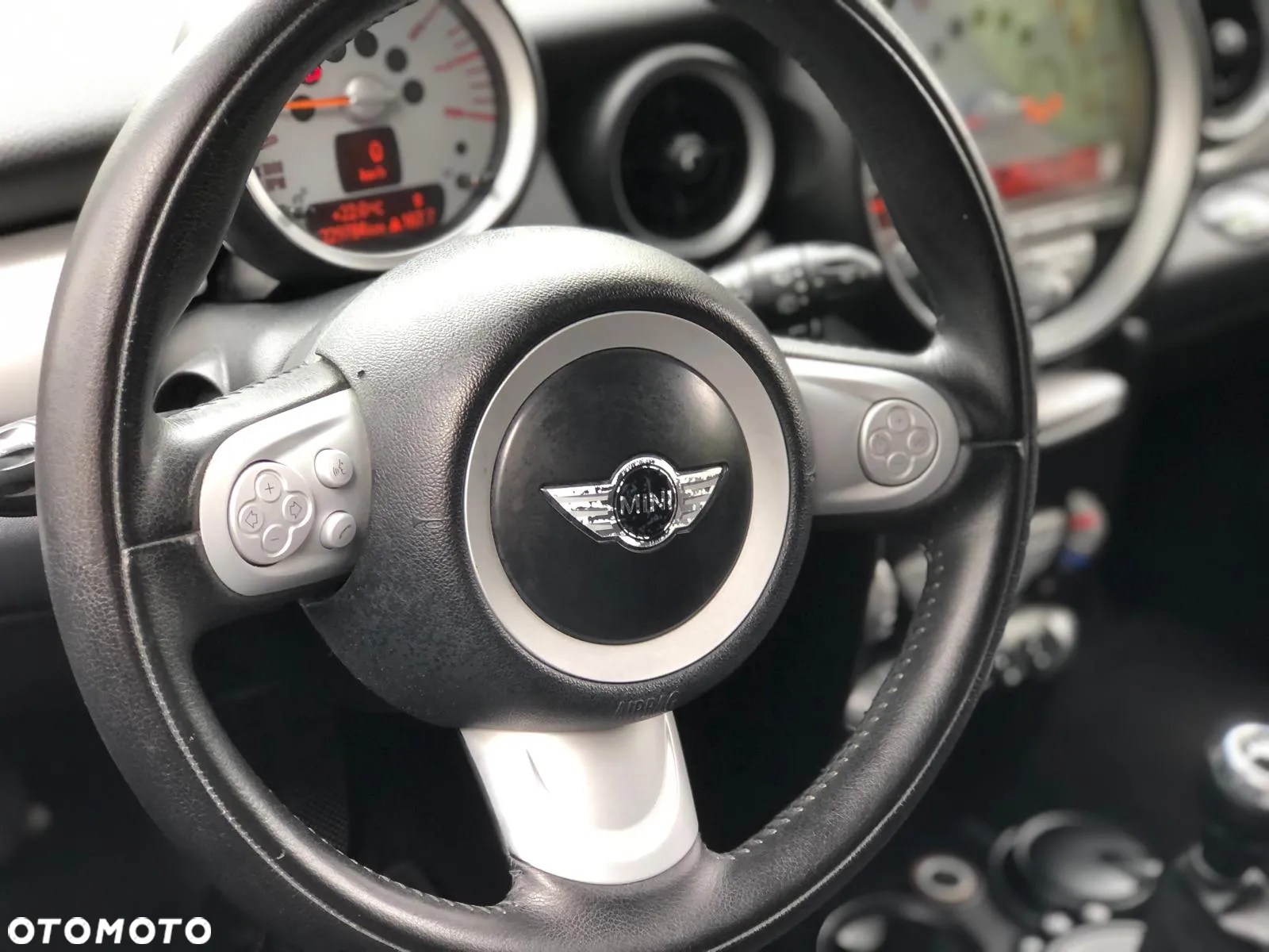 MINI ONE Standard - 8