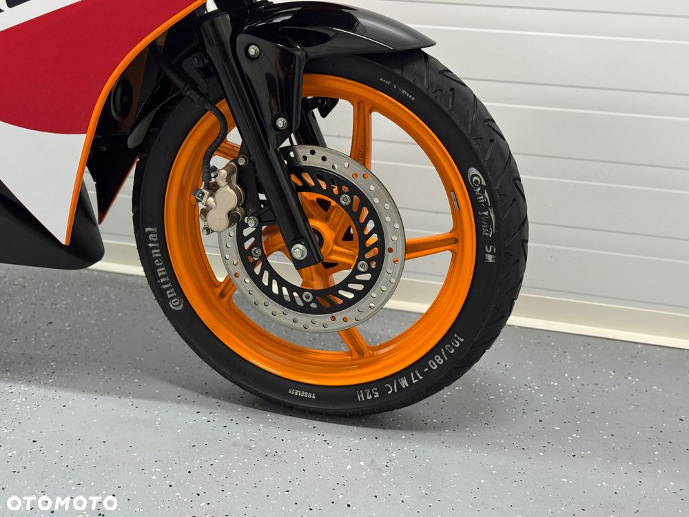 Honda CBR - 8