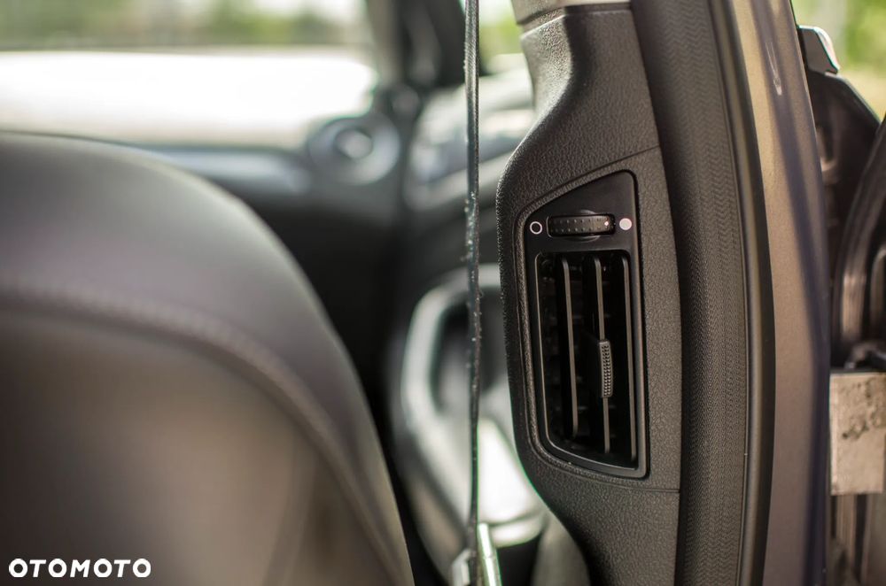 Ford Mondeo 1.6 TDCi Titanium - 17