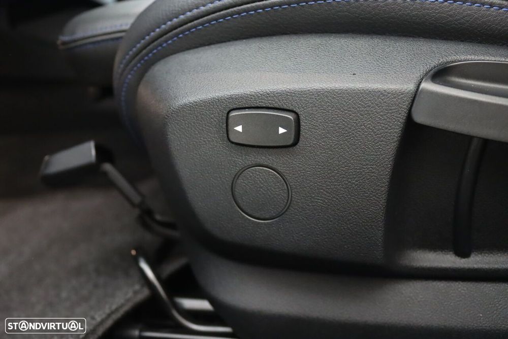 BMW 116 d Pack Desportivo M Auto - 17