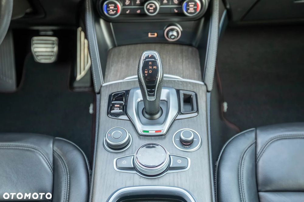 Alfa Romeo Stelvio 2.0 Turbo TI Q4 - 15