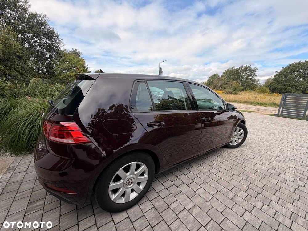 Volkswagen Golf - 6