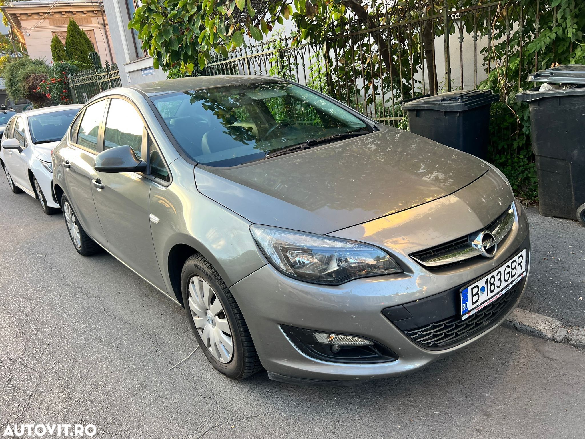 Opel Astra 1.4 ECOTEC Turbo Drive Aut. - 1
