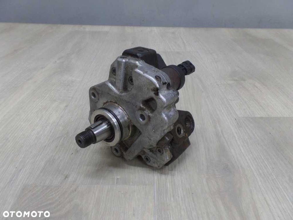 MITSUBISHI CANTER FUSO 4.9 DID 7C18 POMPA WTRYSKOWA PALIWA 0445020050 ME225083 - 1