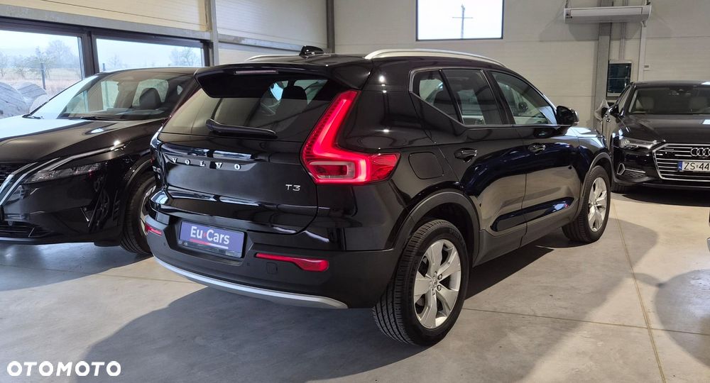 Volvo XC 40 T3 Geartronic Momentum Pro - 5