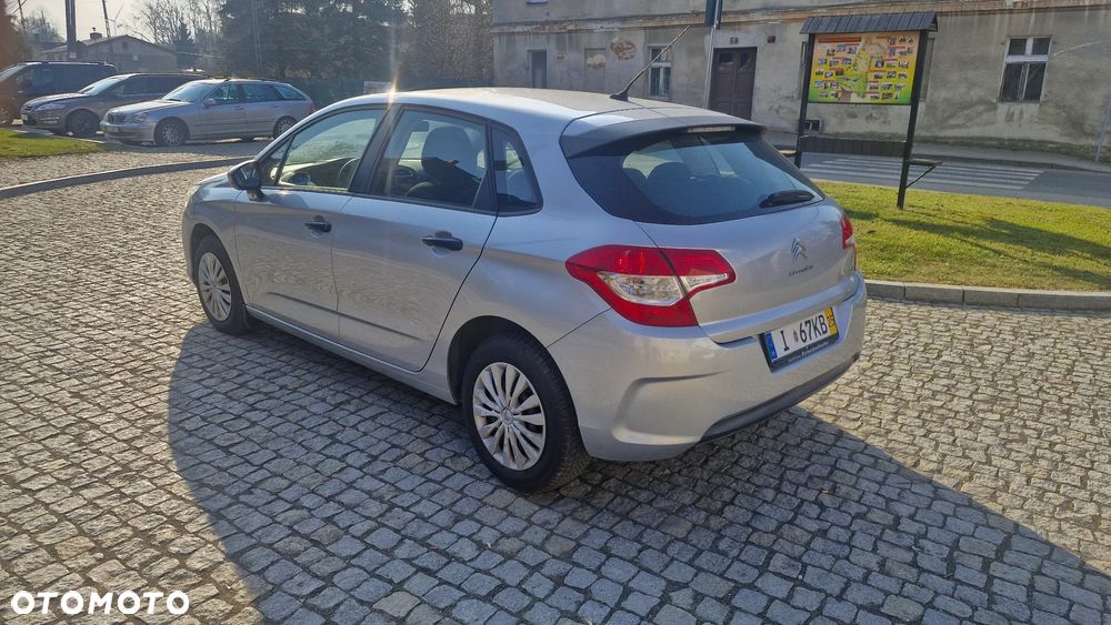 Citroën C4 HDi 90 Attraction - 9