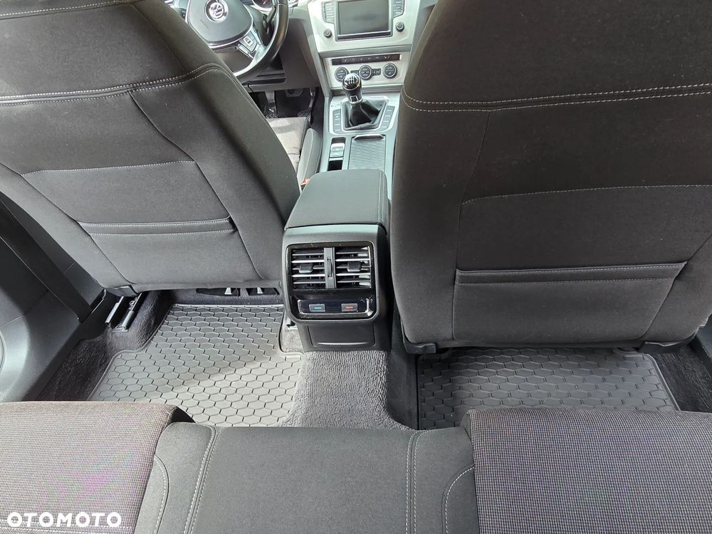 Volkswagen Passat 2.0 TDI (BlueMotion Technology) Comfortline - 16